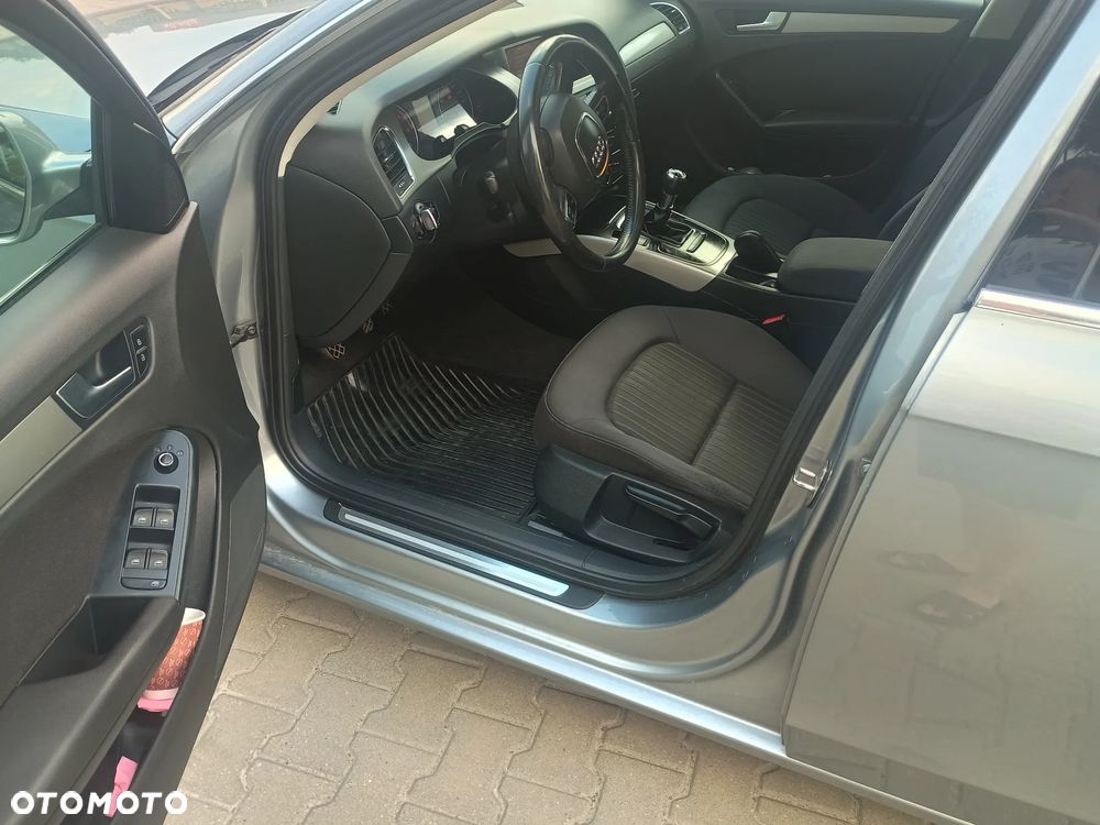 Audi A4 Avant - 8