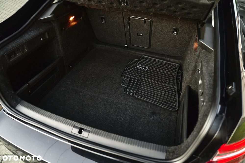 Skoda Superb 2.0 TDI Ambition DSG7 - 21
