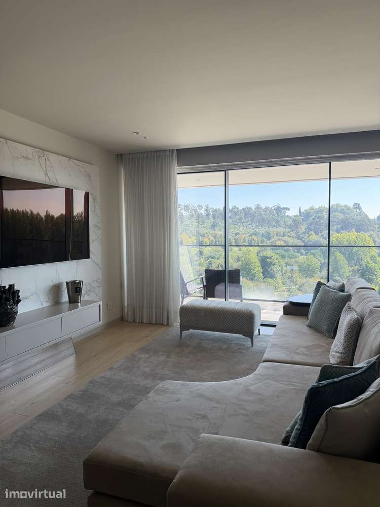 T3 no Edifício Varandas Park com vista para o Parque da Cidade - Grande imagem: 4/27