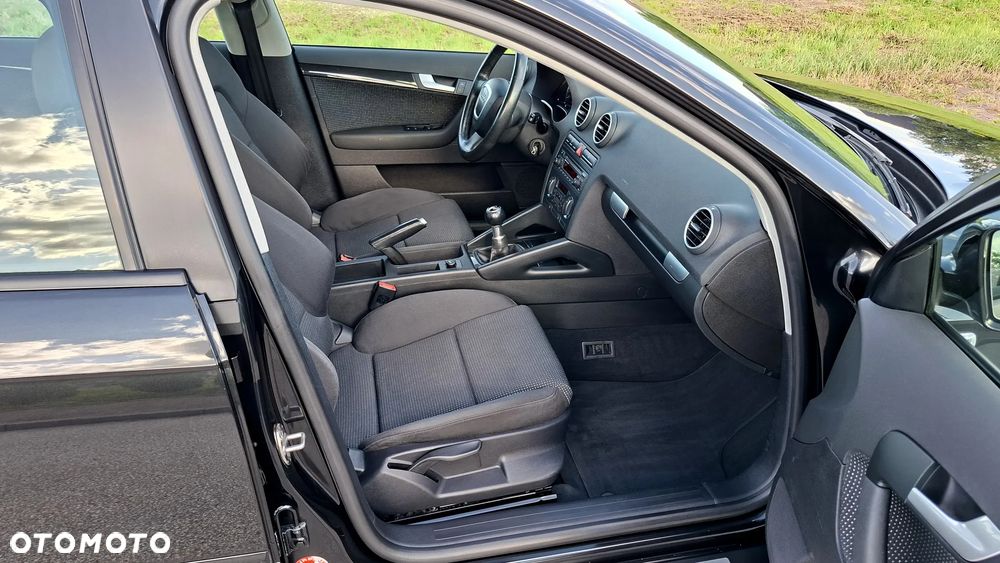 Audi A3 Sportback 1.6 Ambition - 31
