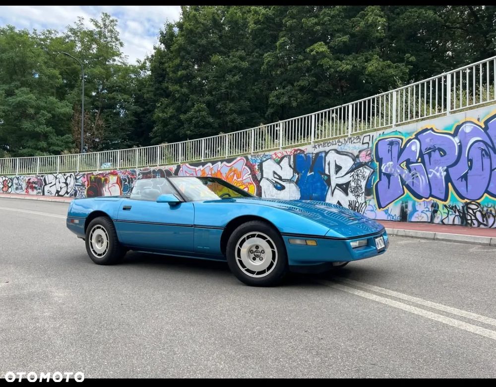 Chevrolet Corvette - 10