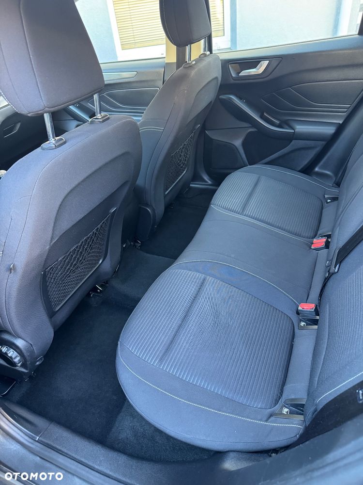 Ford Focus 2.0 EcoBlue Titanium Business - 12