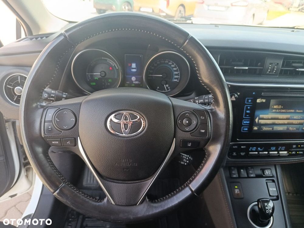 Toyota Auris - 16