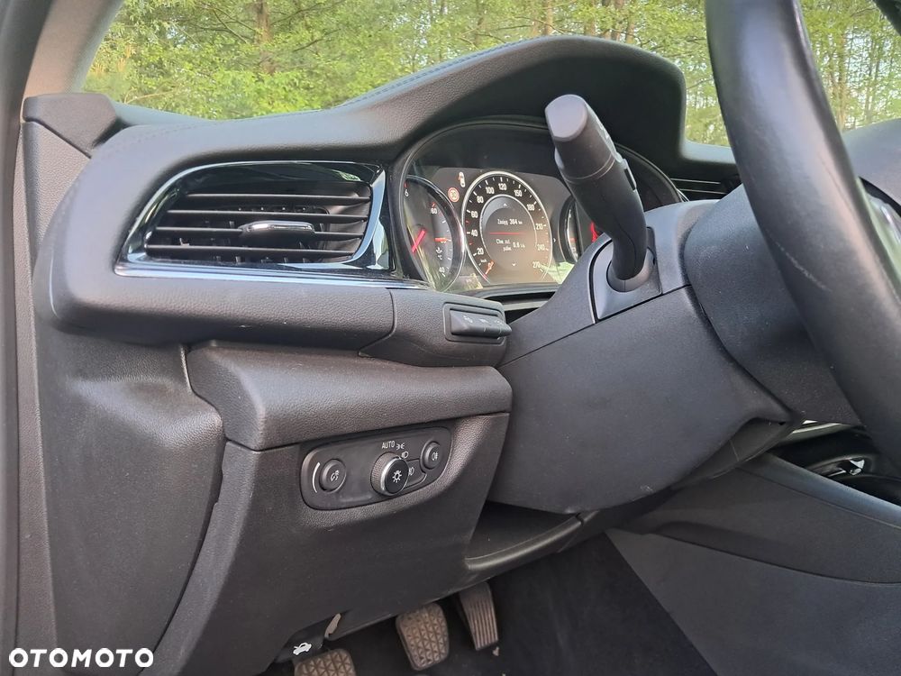 Opel Insignia - 14