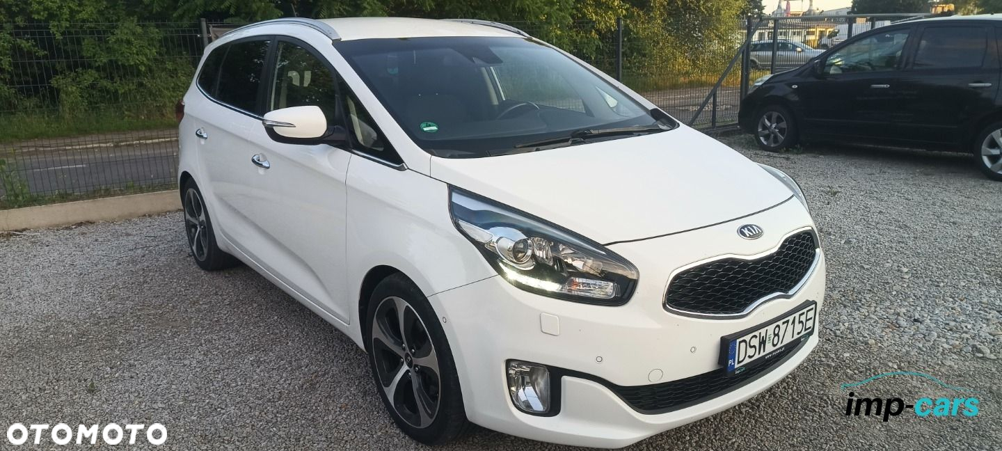 Kia Carens - 3