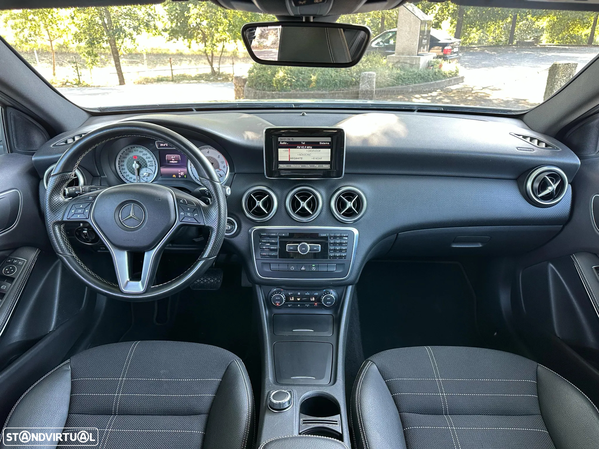 Mercedes-Benz A 180 d 7G-DCT Urban - 10