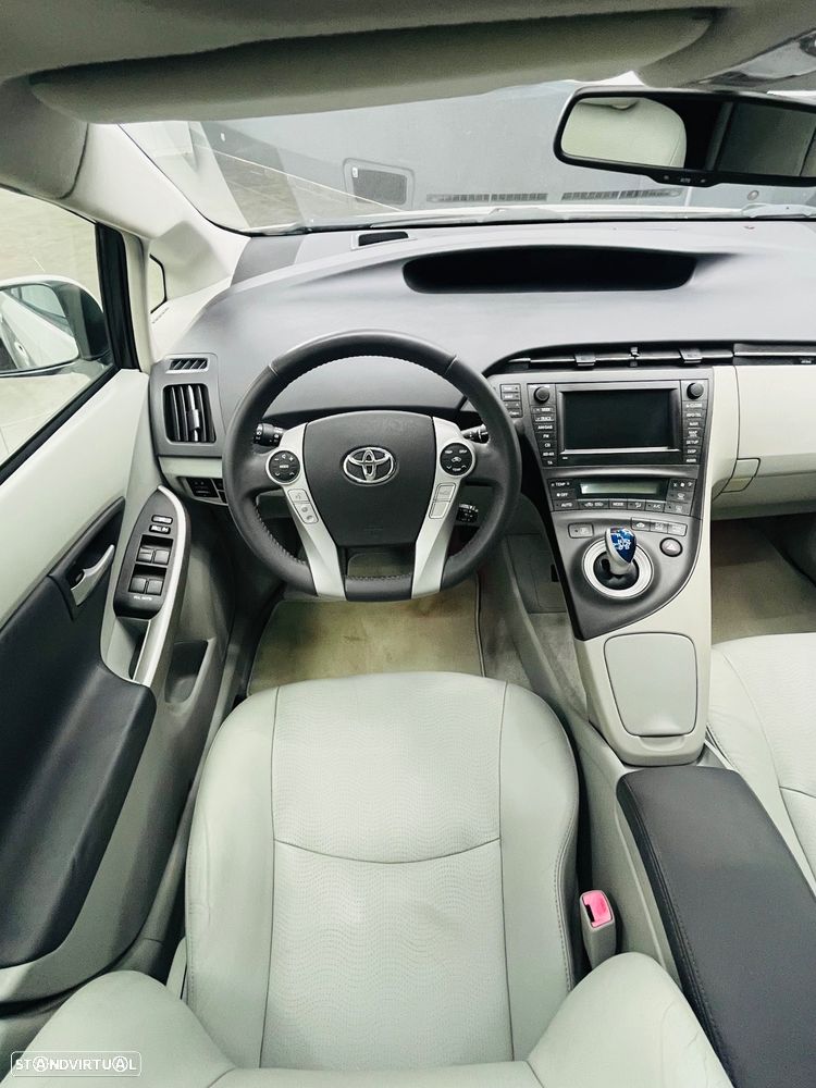 Toyota Prius 1.8 Premium+Pele+GPS - 30