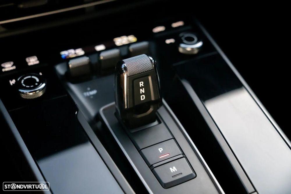 Porsche 911 (992) - 25