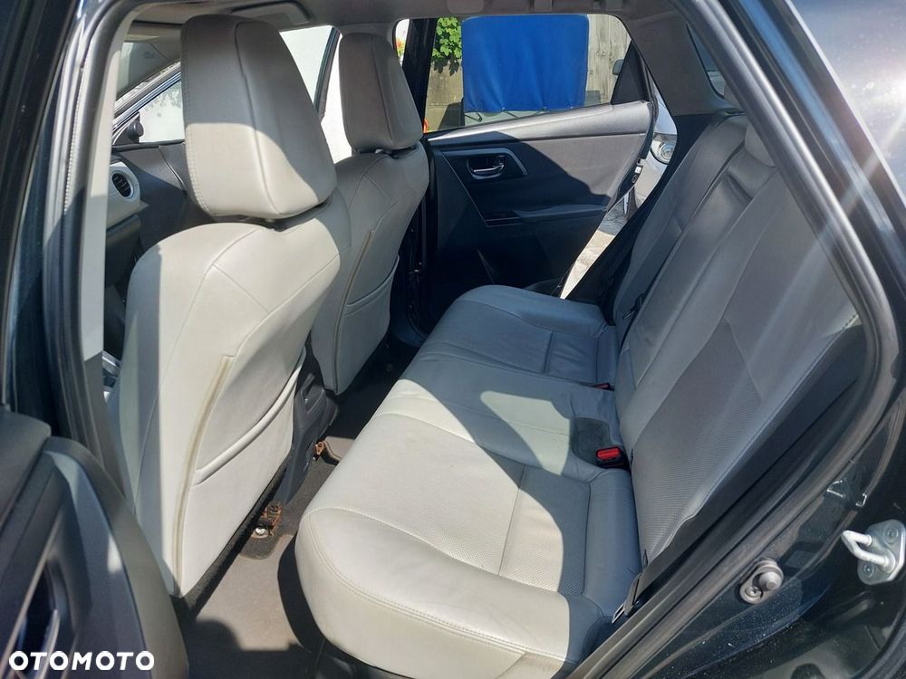 Toyota Auris - 11