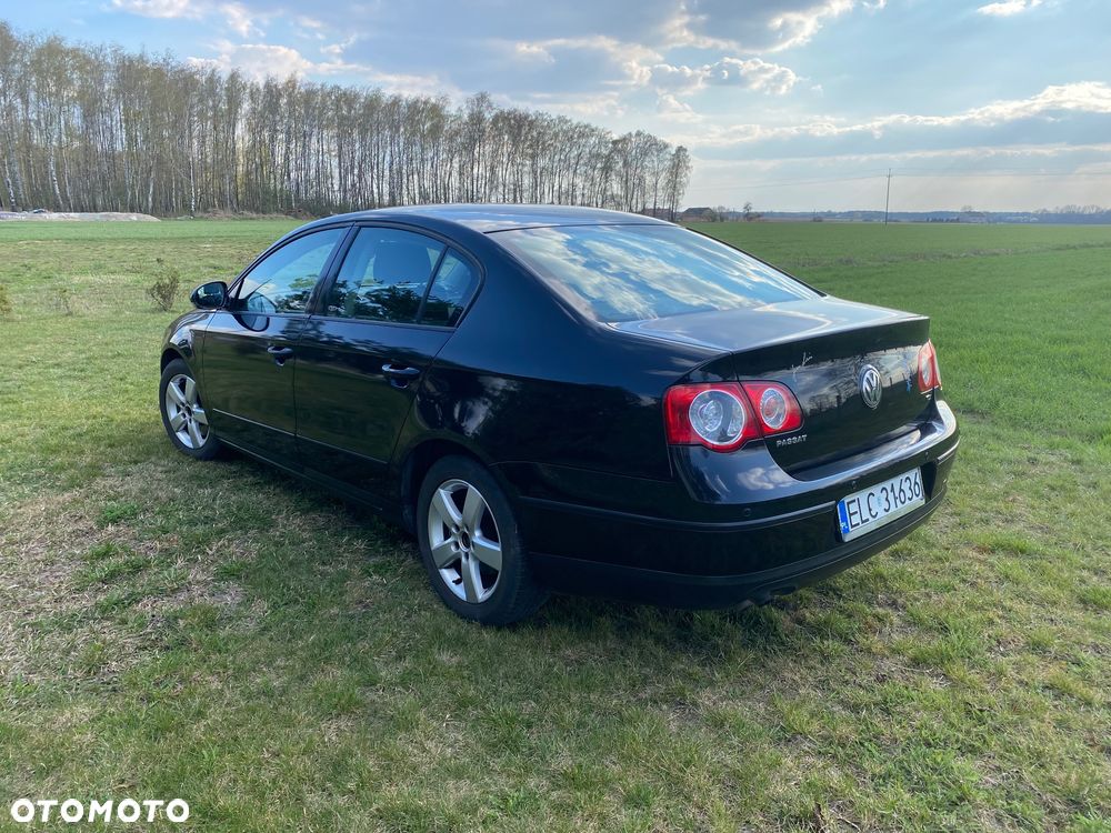 Volkswagen Passat 1.9 TDI Comfortline - 6