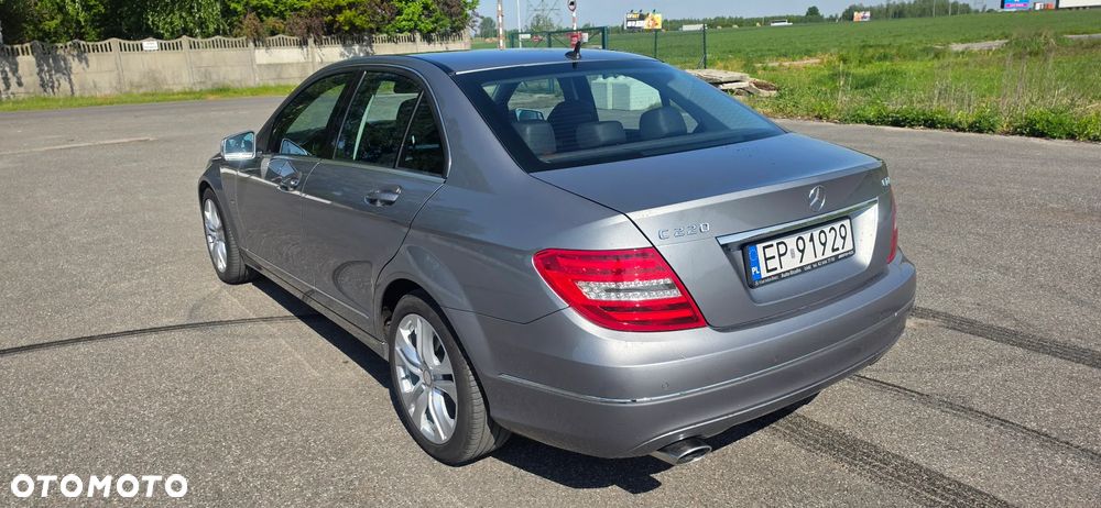 Mercedes-Benz Klasa C 220 CDI DPF Automatik BlueEFFICIENCY Avantgarde - 9