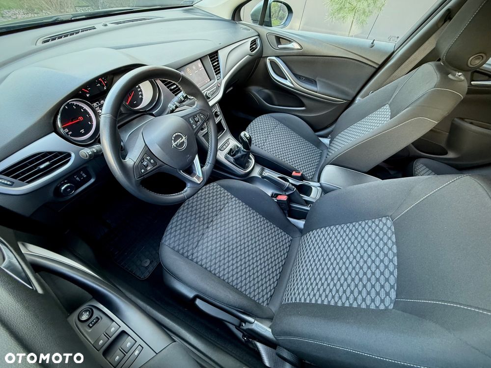 Opel Astra 1.2 T Business Edition S&S - 11