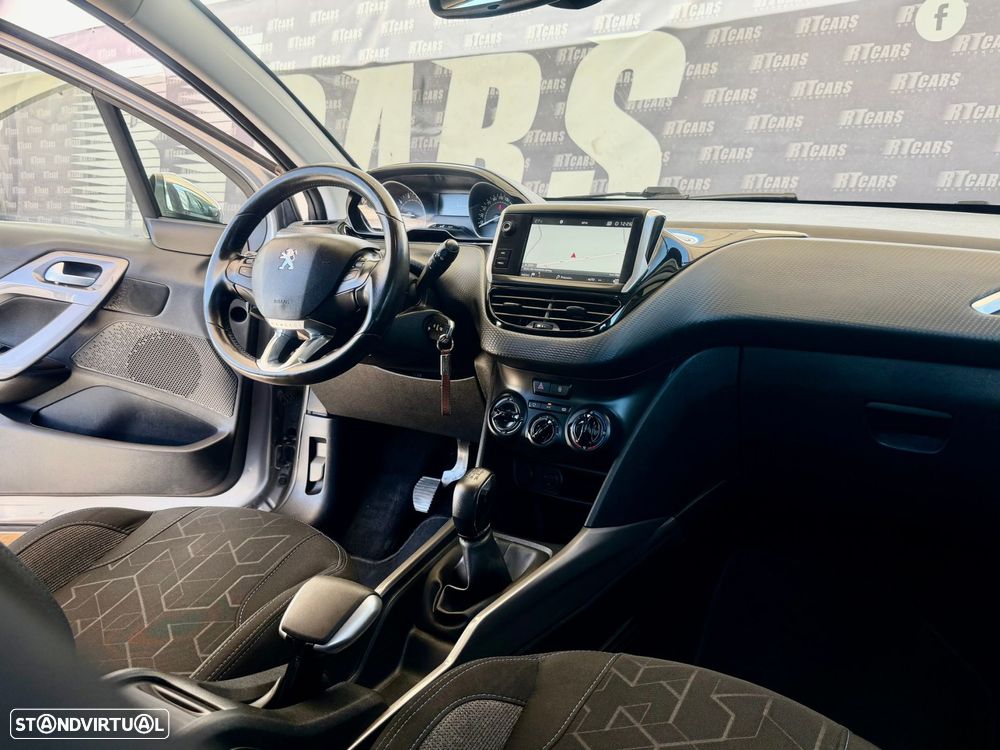 Peugeot 2008 1.2 PureTech Style - 15