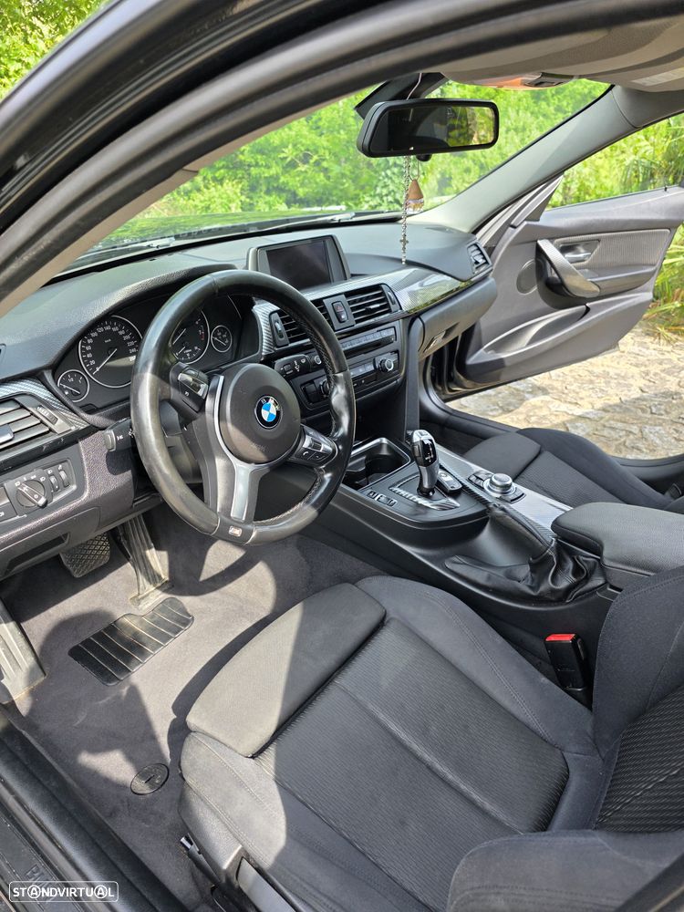 BMW 320 i Pack M Auto - 10