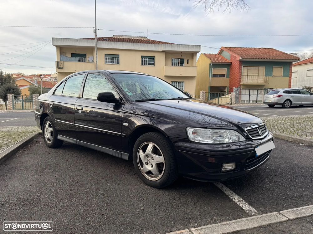 Honda Accord 2.0 ES - 1