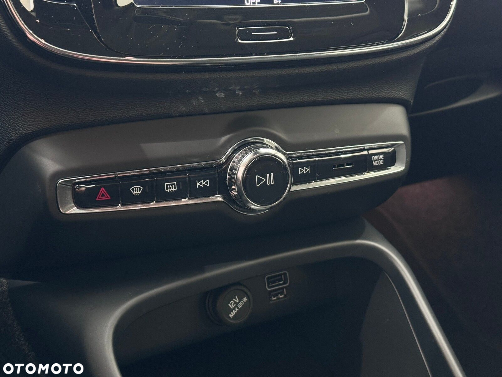 Volvo XC 40 - 25