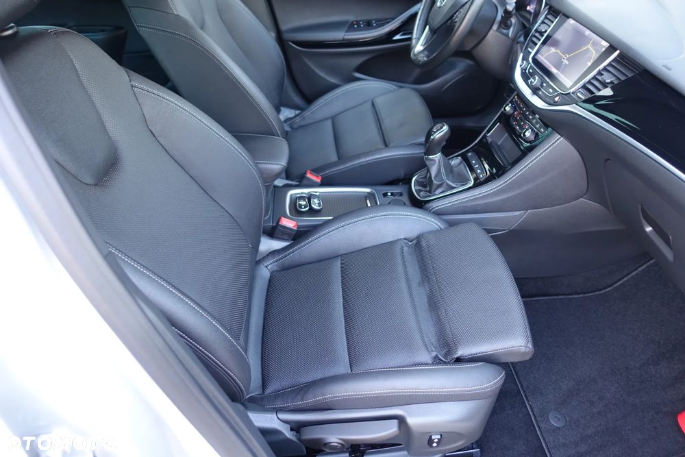 Opel Astra 1.6 D Start/Stop 120 Jahre - 9
