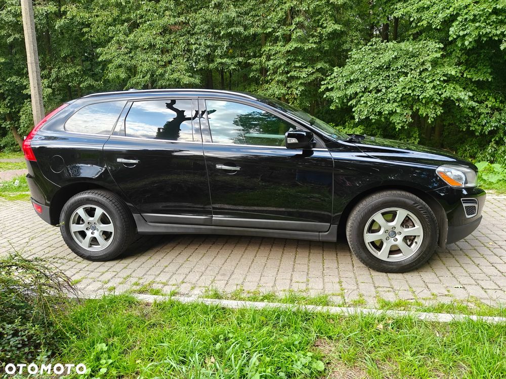 Volvo XC 60 2.4D AWD Momentum - 4