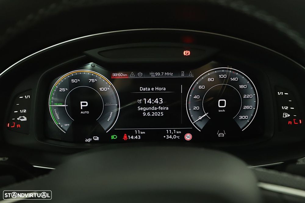 Audi Q8 55 TFSIe quattro Tiptronic - 15