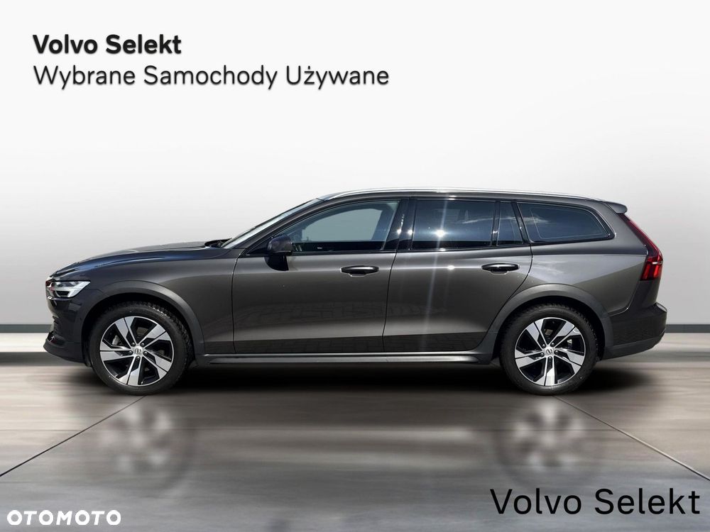 Volvo V60 Cross Country - 3