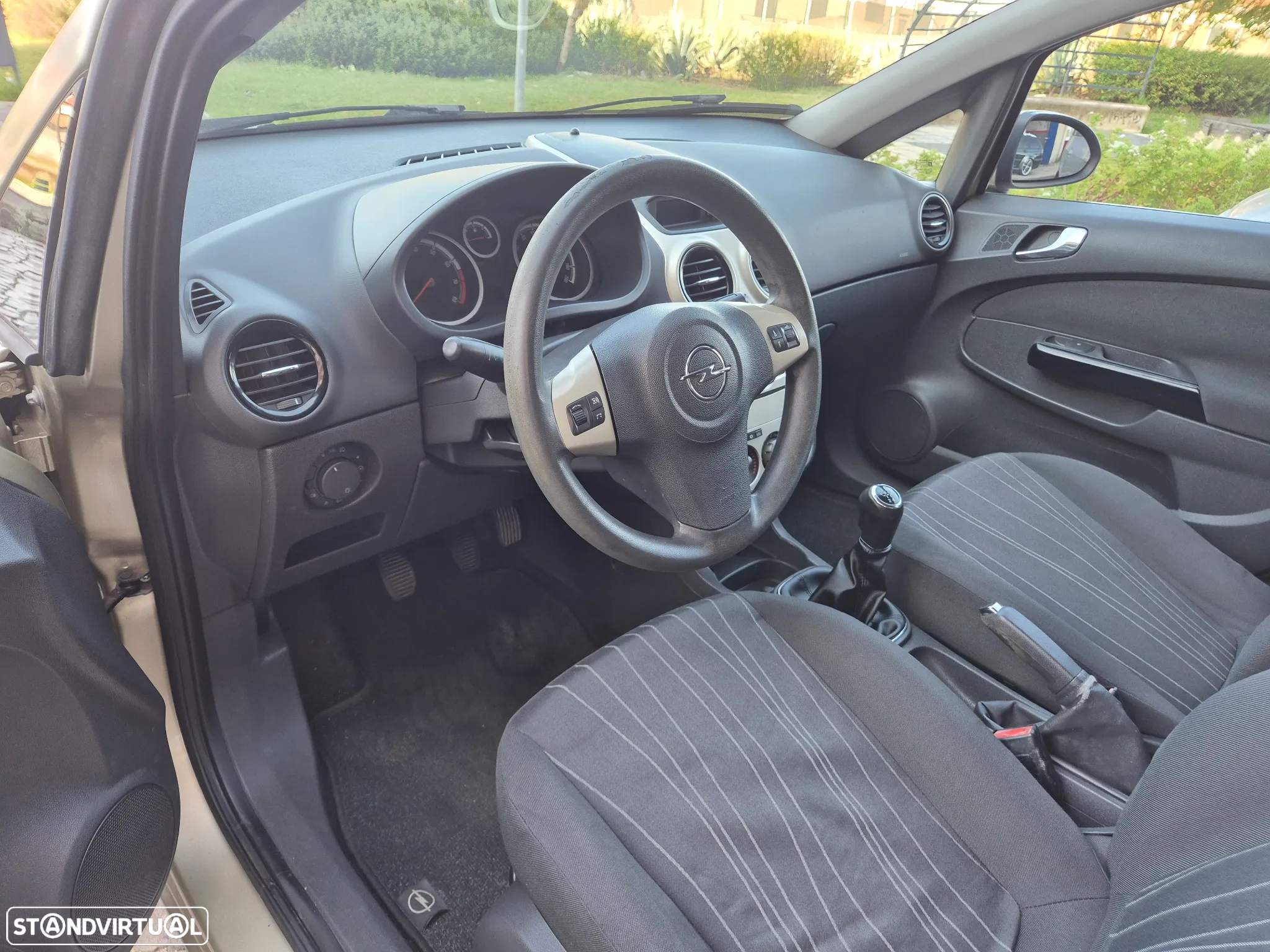 Opel Corsa 1.2 Enjoy - 6