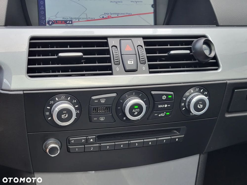 BMW Seria 5 520d - 14