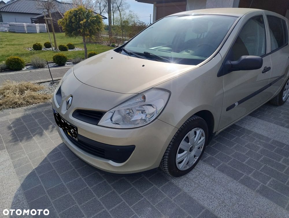 Renault Clio 1.2 16V Alize - 2