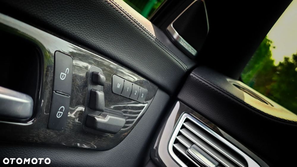 Mercedes-Benz CLS 350 CDI 4-Matic BlueEff - 22