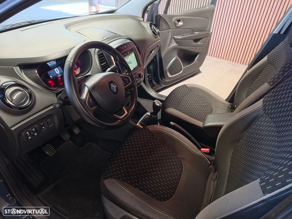 Renault Captur 1.5 dCi Exclusive - 22