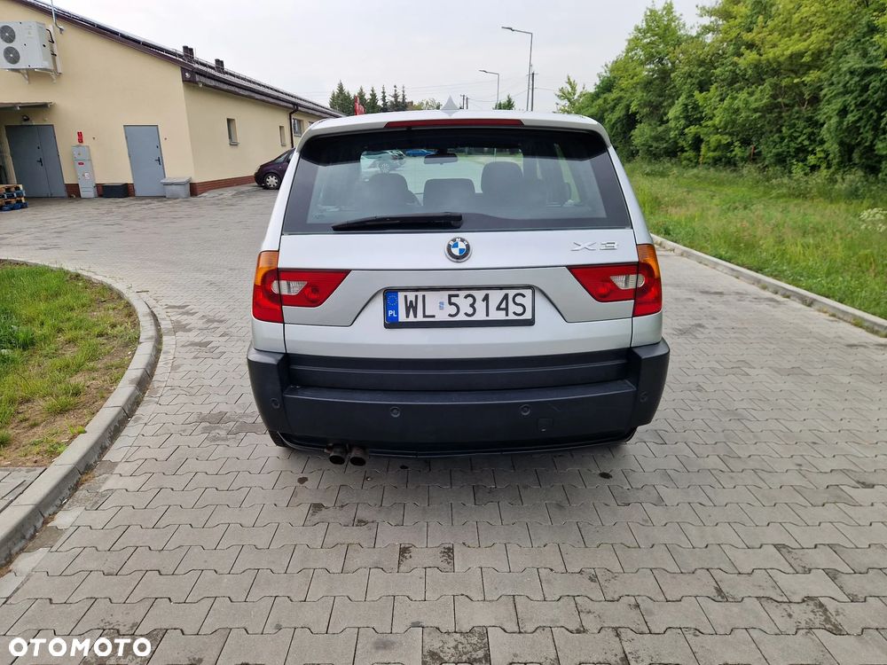 BMW X3 2.5i - 8