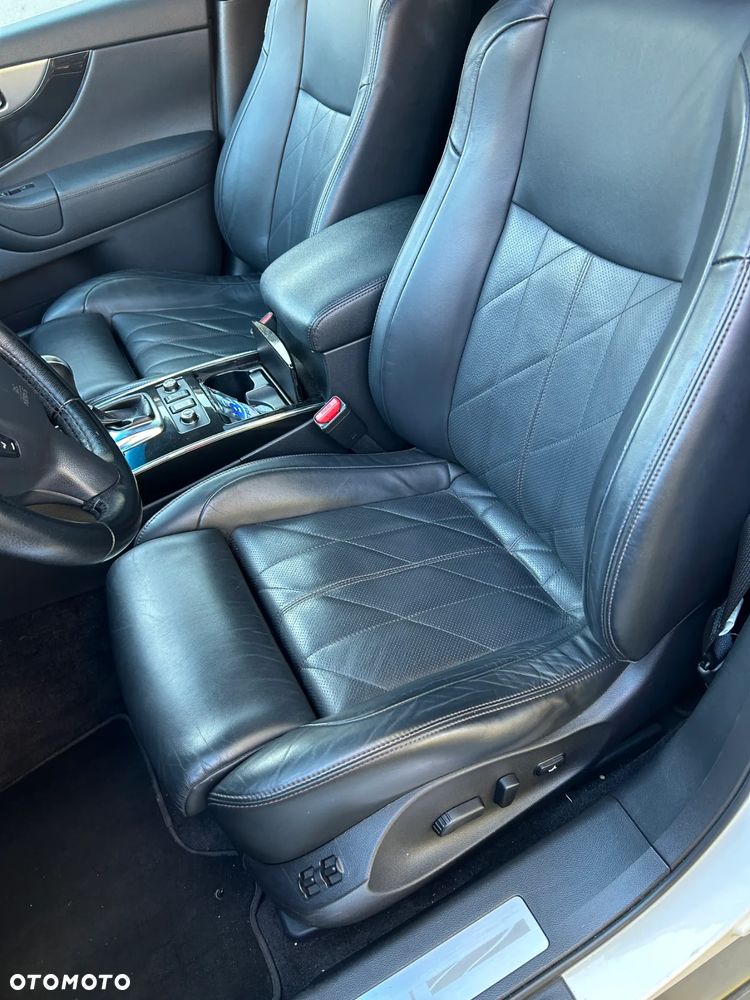 Infiniti QX70 3.7 S Premium - 13