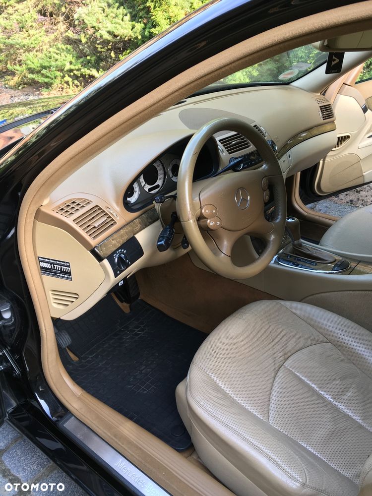 Mercedes-Benz Klasa E 320 CDI 4-Matic Avantgarde - 27