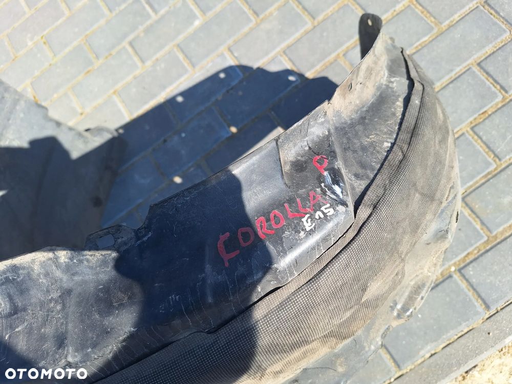 NADKOLE PRAWE PRZÓD PRZEDNIE TOYOTA COROLLA E15 - 2