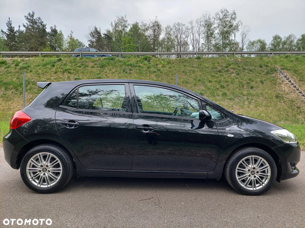 Toyota Auris - 13
