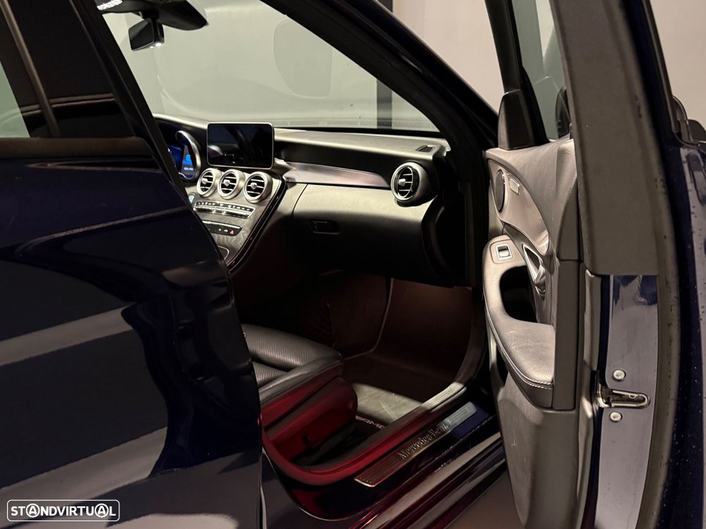 Mercedes-Benz C 300 de AMG Line - 13