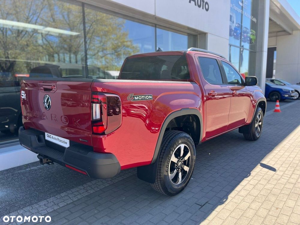 Volkswagen Amarok - 11