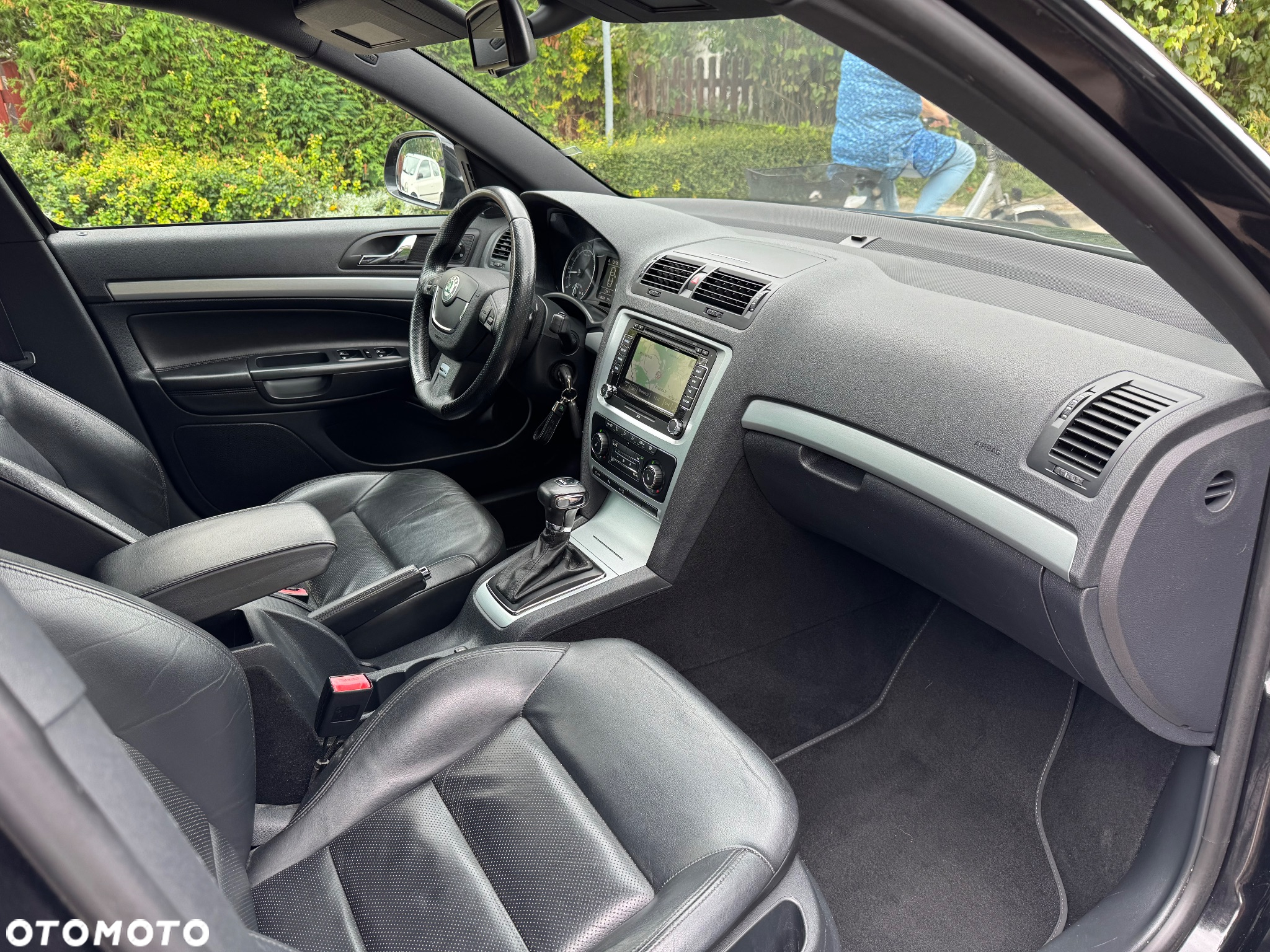 Skoda Octavia Combi 2.0 TDI DPF DSG RS - 11