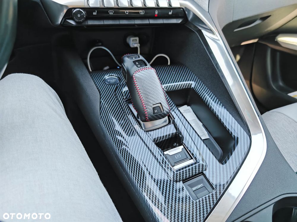 Peugeot 3008 1.2 PureTech Allure S&S EAT6 - 10