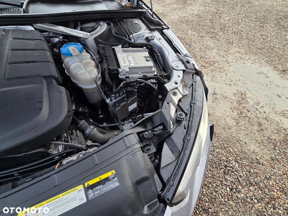 Audi A4 Avant 2.0 TDI ultra S tronic design - 17