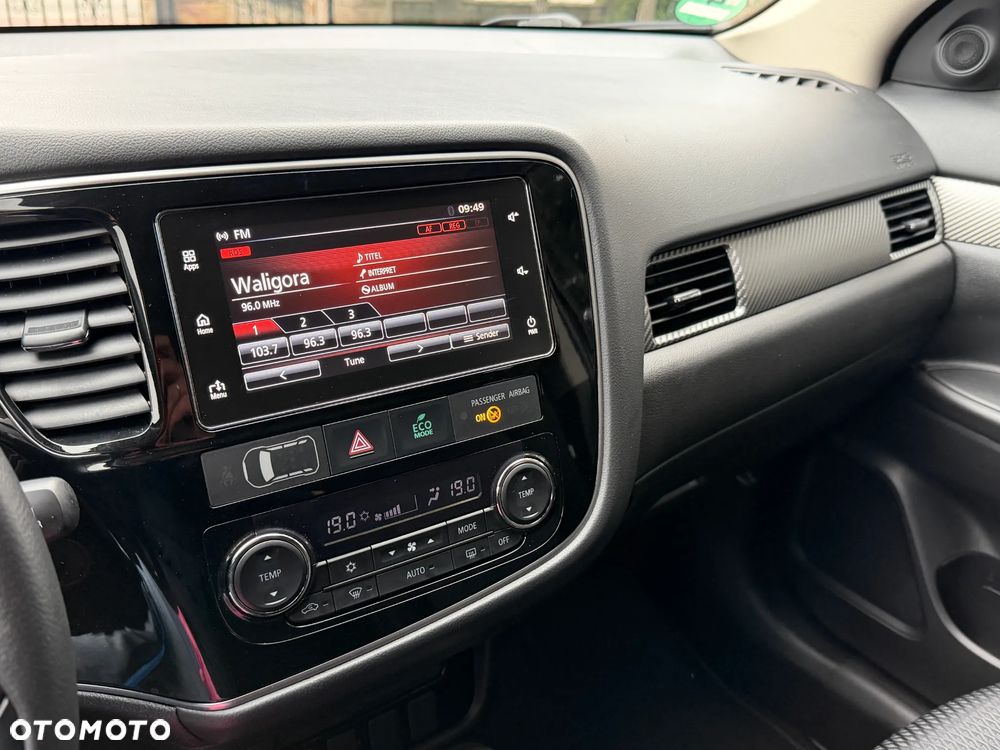 Mitsubishi Outlander 2.0 2WD Edition 100 - 24
