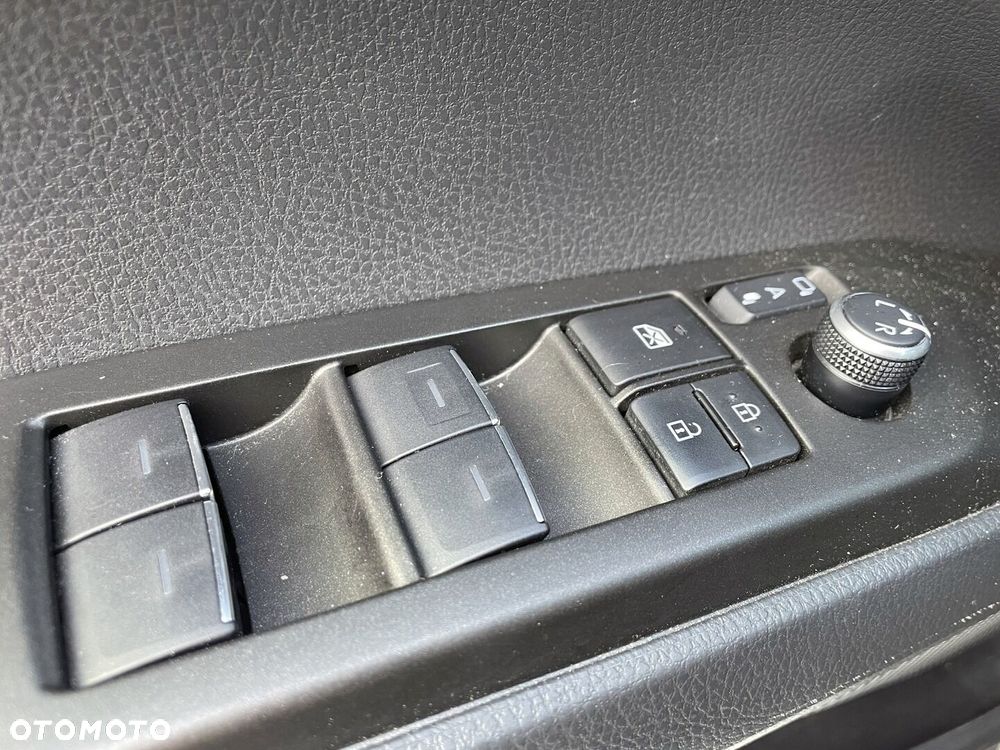 Toyota Camry 2.5 Hybrid Prestige CVT - 25