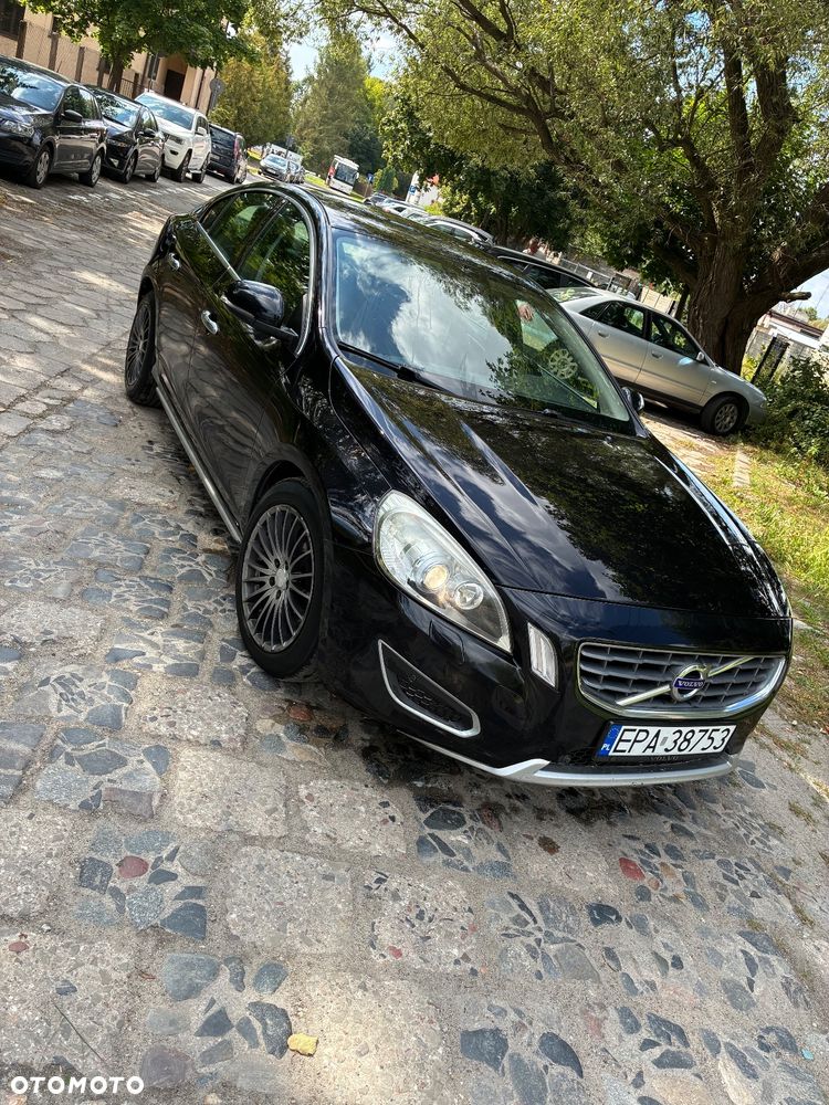 Volvo S60 D3 Momentum - 1