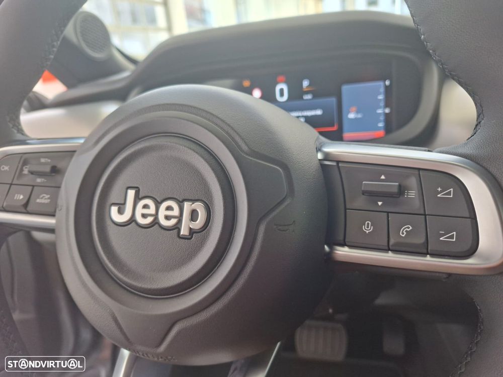 Jeep Avenger 1.2 e-Hybrid Black Edition DCT - 15