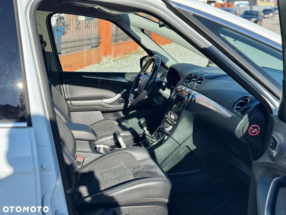Ford S-Max 2.0 TDCi DPF Titanium X - 31
