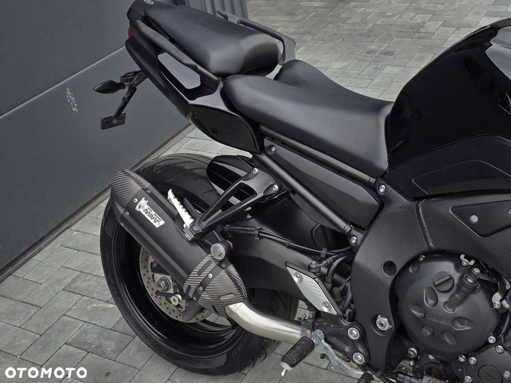 Yamaha FZ8 - 7