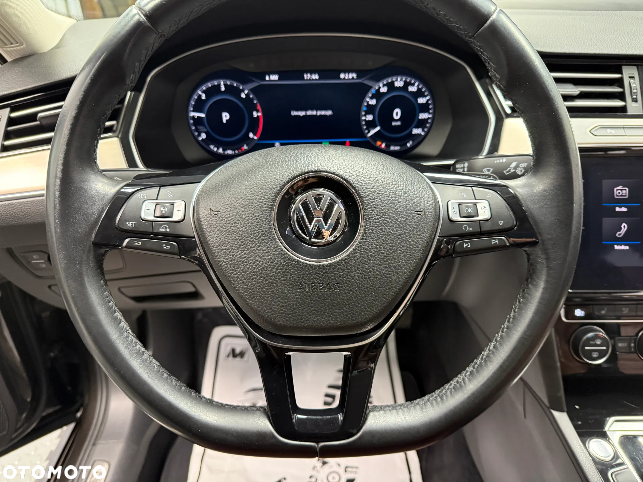 Volkswagen Passat - 14