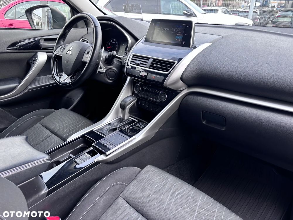 Mitsubishi Eclipse Cross 1.5 T Invite Plus CVT - 11