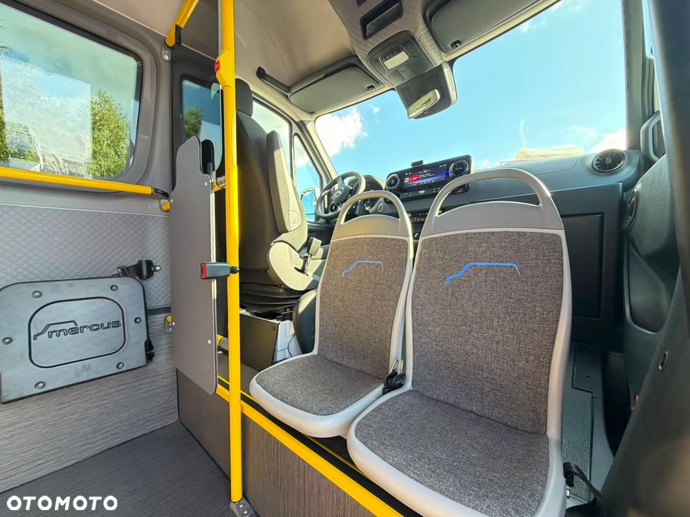 Mercedes-Benz Sprinter 517 - 19