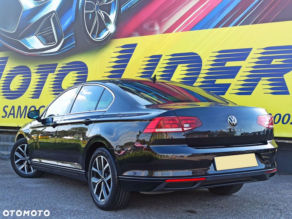 Volkswagen Passat - 4