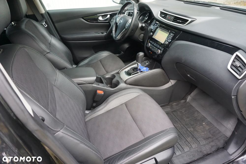Nissan Qashqai 1.2 DIG-T Tekna Xtronic - 23